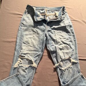 American Eagle Outfitters Light Blue Distressed Mom Jeans